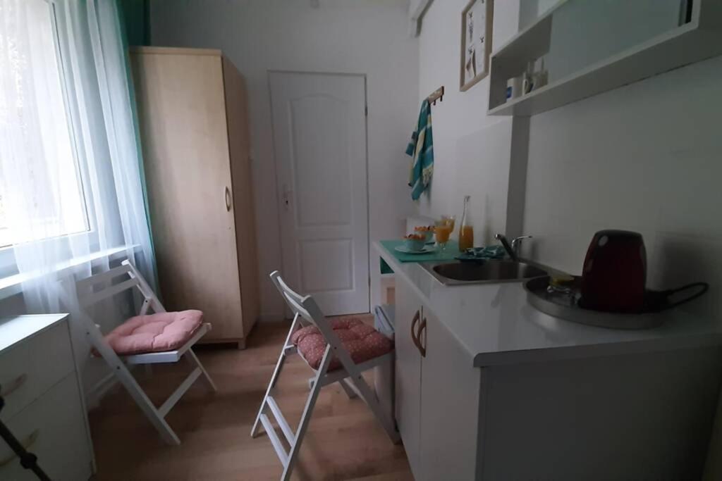 Przytulny pokój dla dwojga w zacisznej okolicy z łazienką wspólna dla dwóch pokoi Sopot Exterior foto
